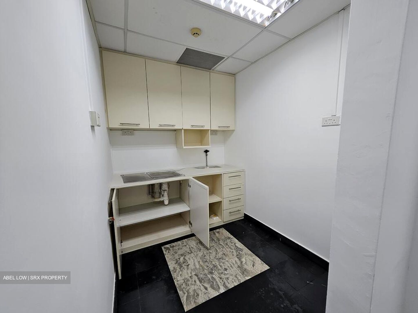 High Street Centre (D6), Office #624905961